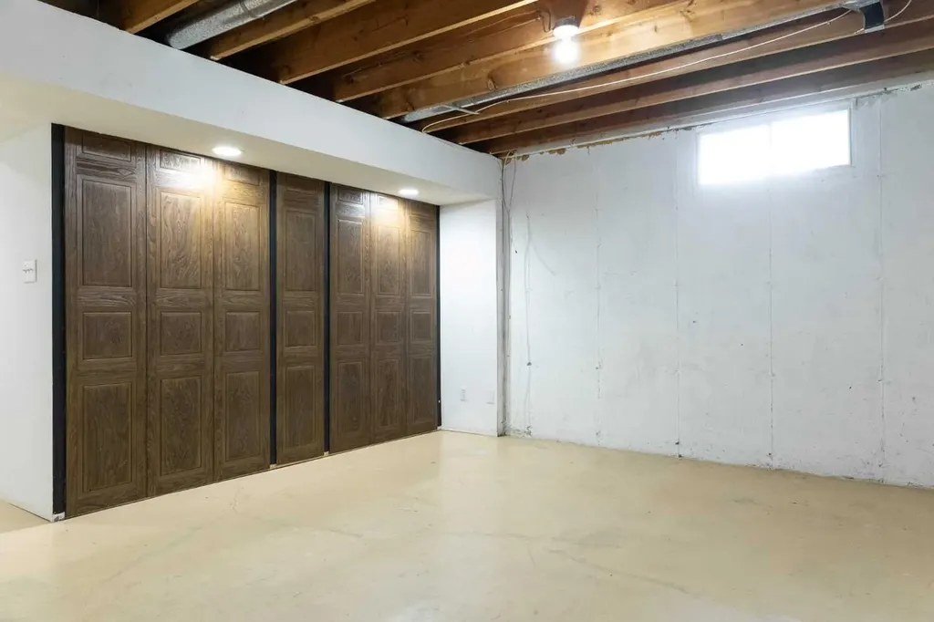 4811 47 Street Rocky Mountain House AB T4T 1C3