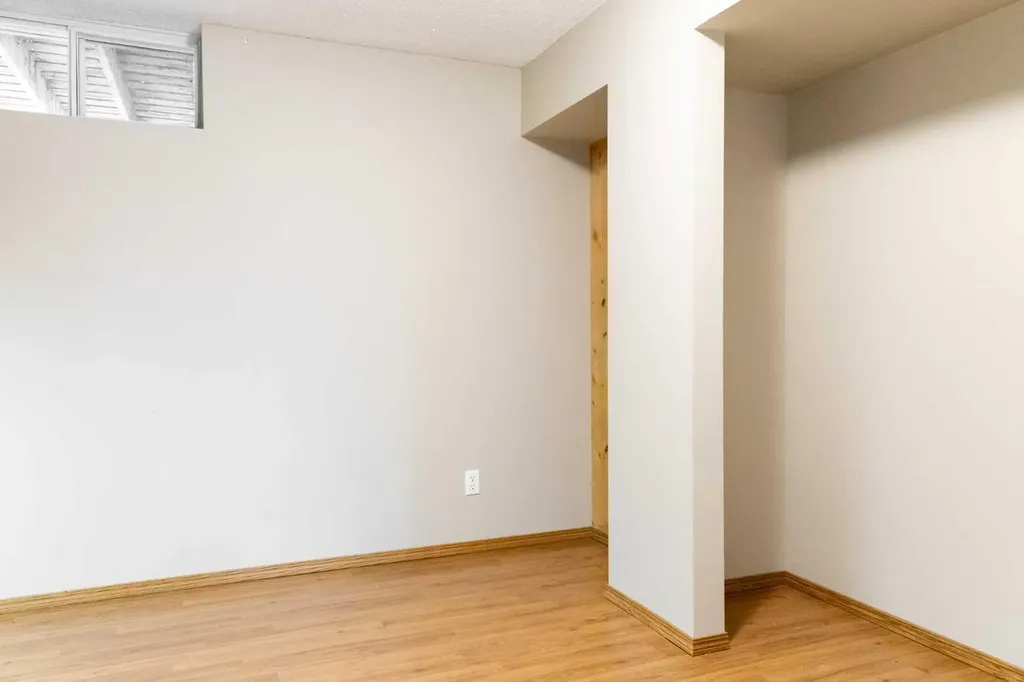 4811 47 Street Rocky Mountain House AB T4T 1C3