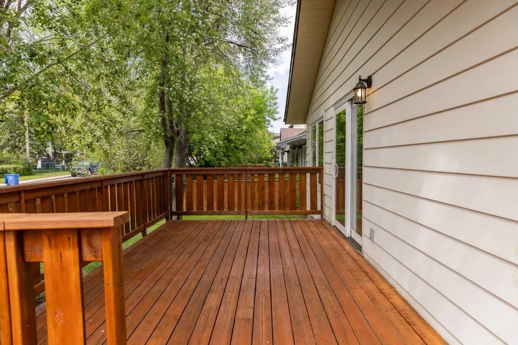 4811 47 Street Rocky Mountain House AB T4T 1C3