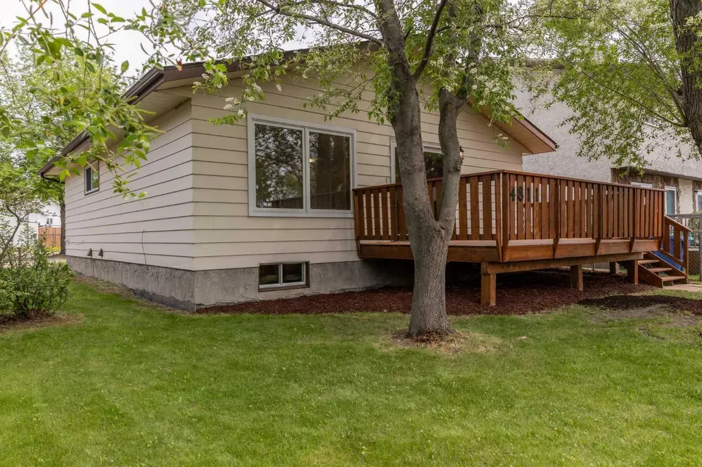 4811 47 Street Rocky Mountain House AB T4T 1C3