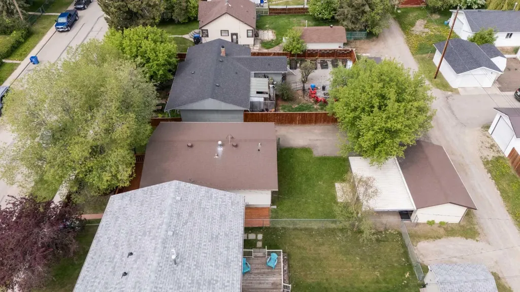 4811 47 Street Rocky Mountain House AB T4T 1C3