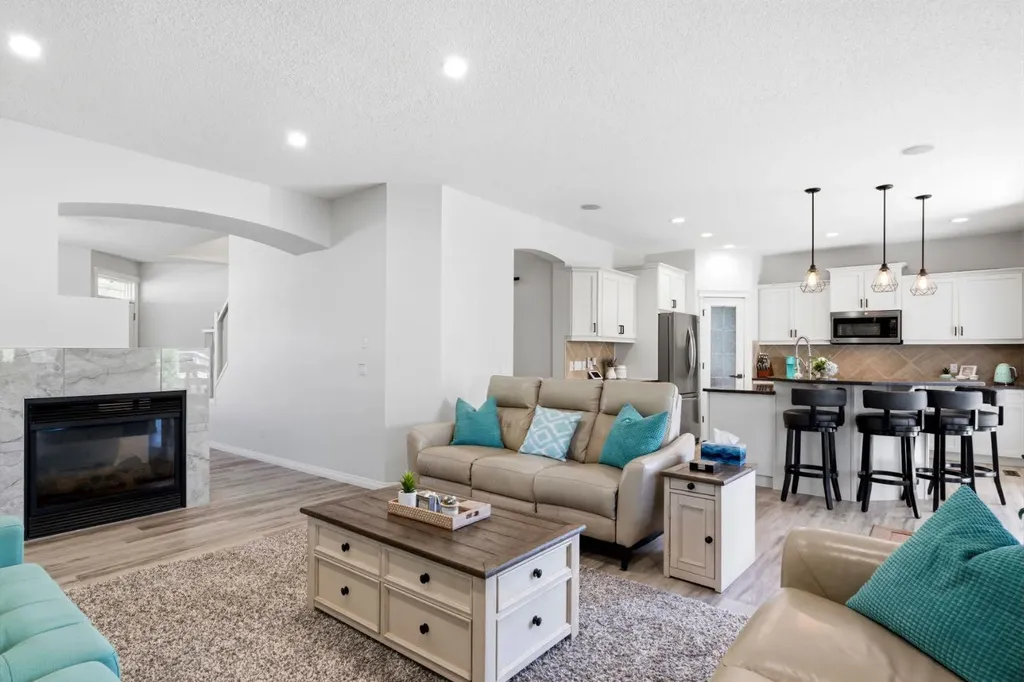212 Willowmere Close Chestermere AB T1X 1S2