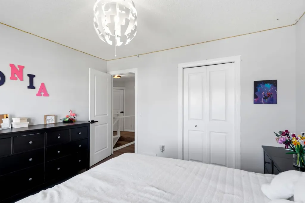 212 Willowmere Close Chestermere AB T1X 1S2