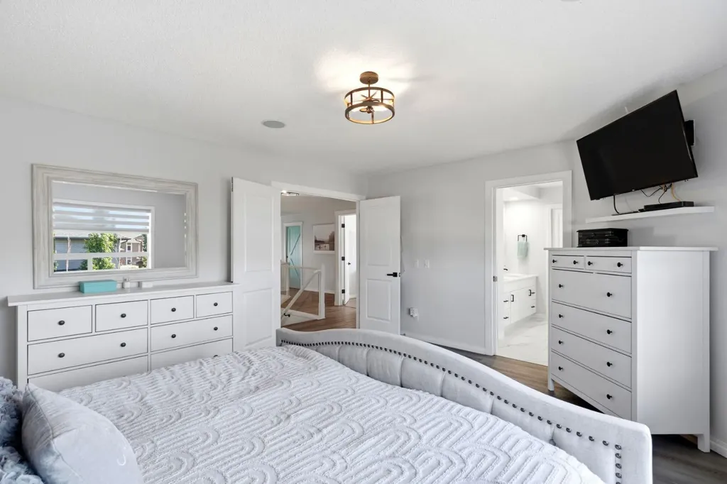 212 Willowmere Close Chestermere AB T1X 1S2