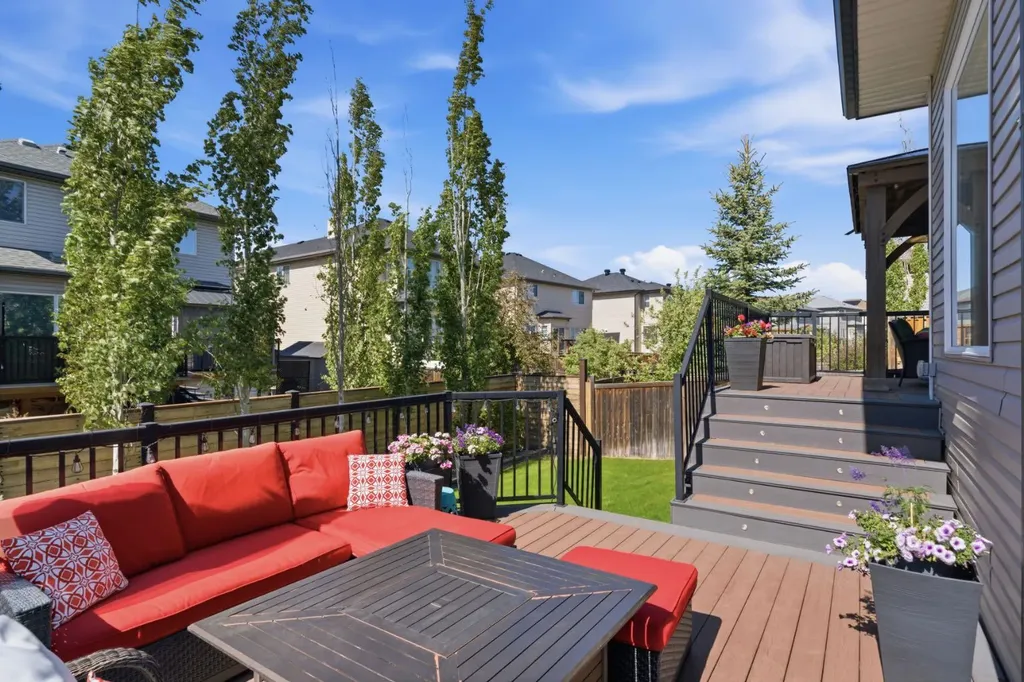 212 Willowmere Close Chestermere AB T1X 1S2