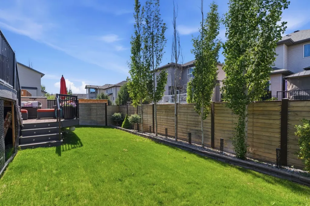 212 Willowmere Close Chestermere AB T1X 1S2