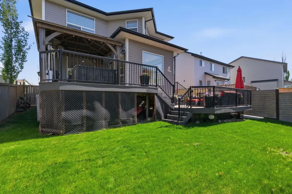 212 Willowmere Close Chestermere AB T1X 1S2