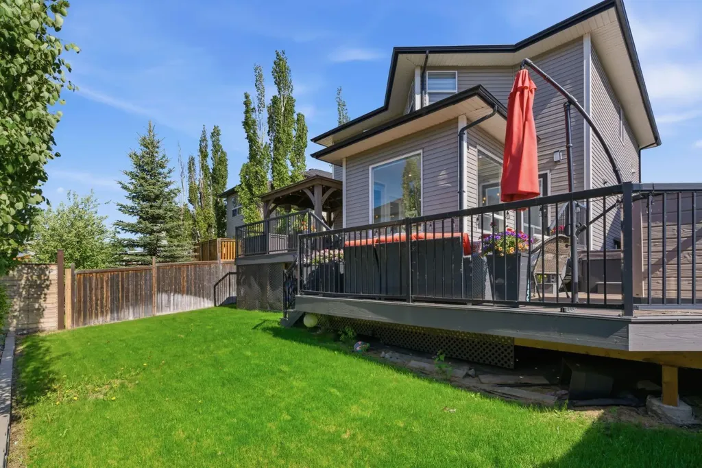 212 Willowmere Close Chestermere AB T1X 1S2