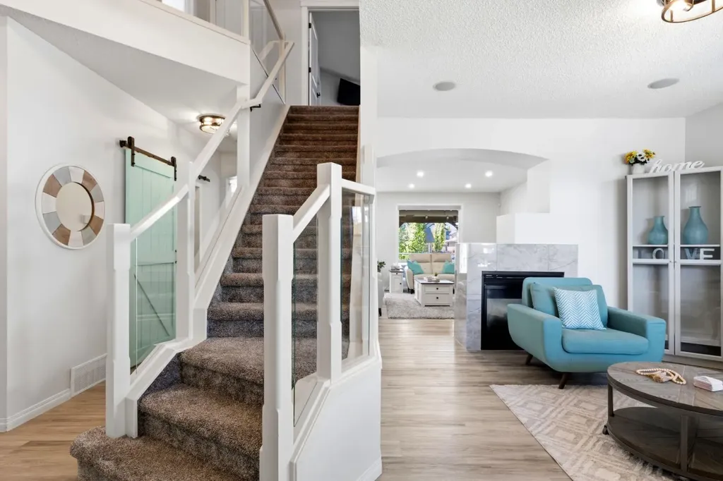 212 Willowmere Close Chestermere AB T1X 1S2
