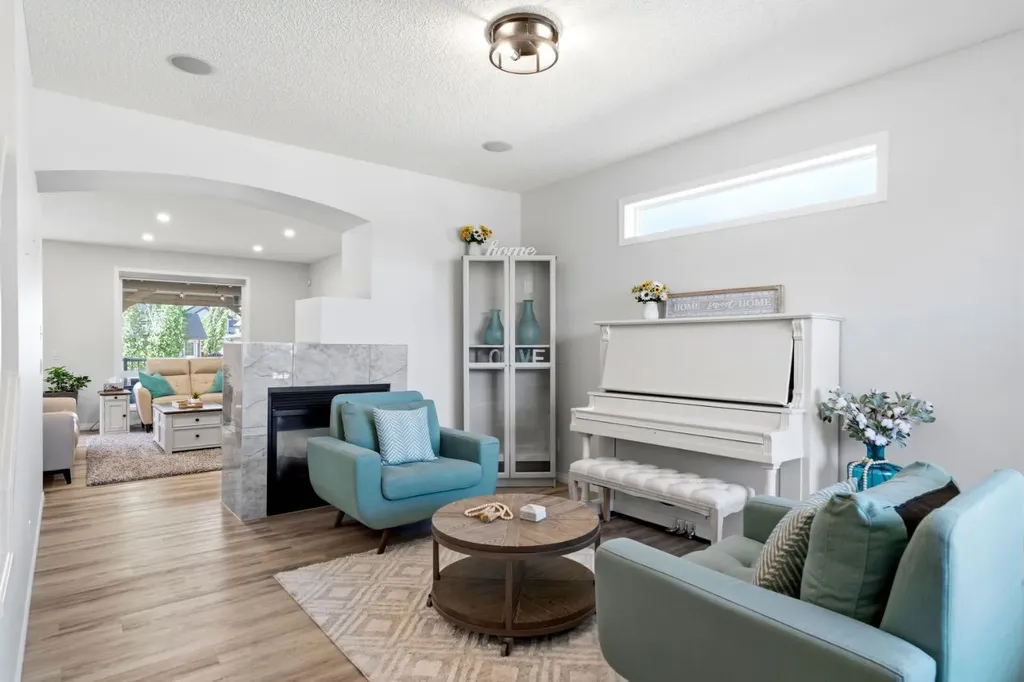 212 Willowmere Close Chestermere AB T1X 1S2