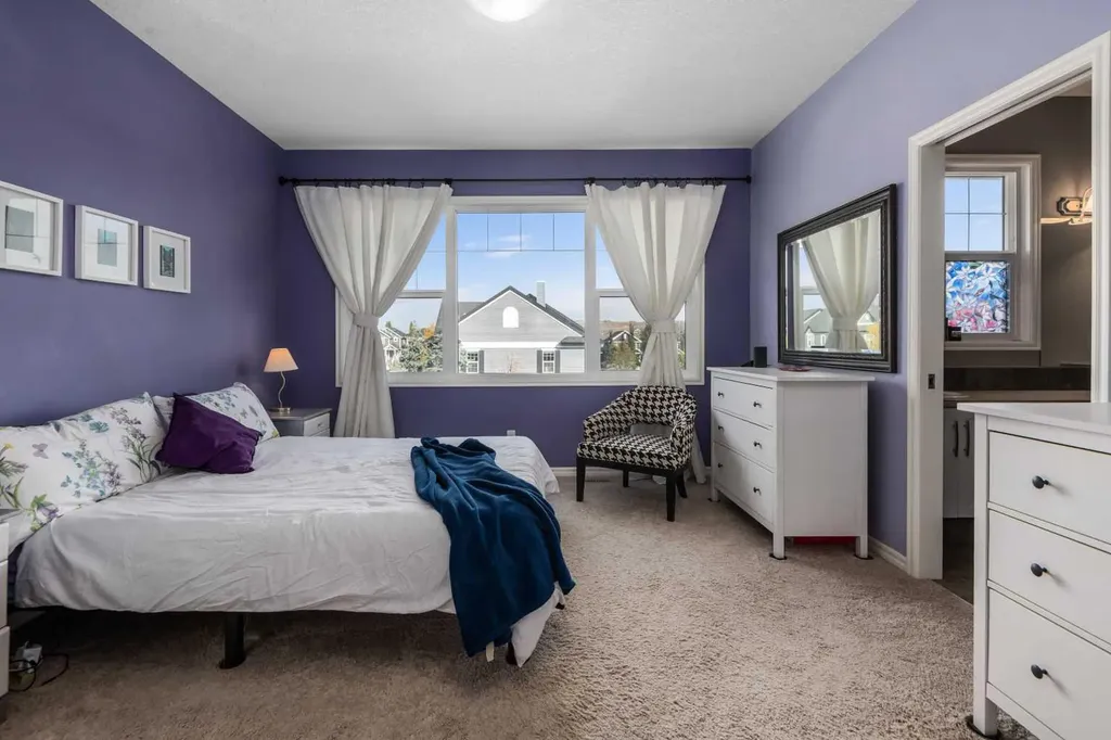 390 River Heights Crescent Cochrane AB T4C 0T9