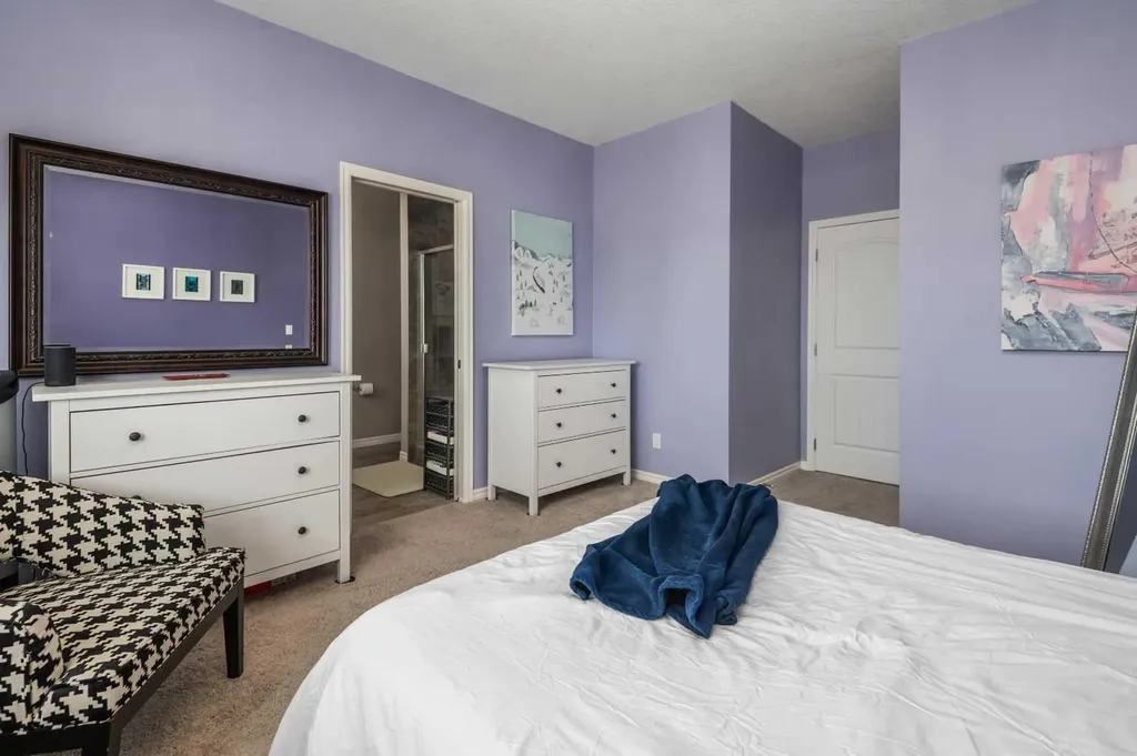 390 River Heights Crescent Cochrane AB T4C 0T9