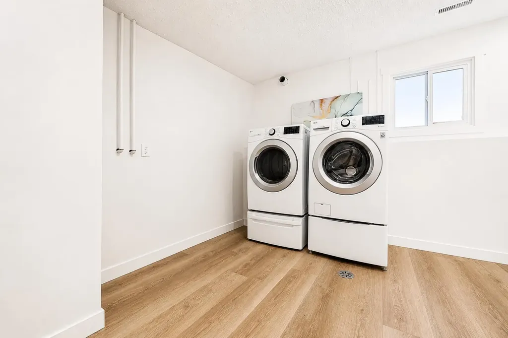 17 Calder Place SE Medicine Hat AB T1B3K2