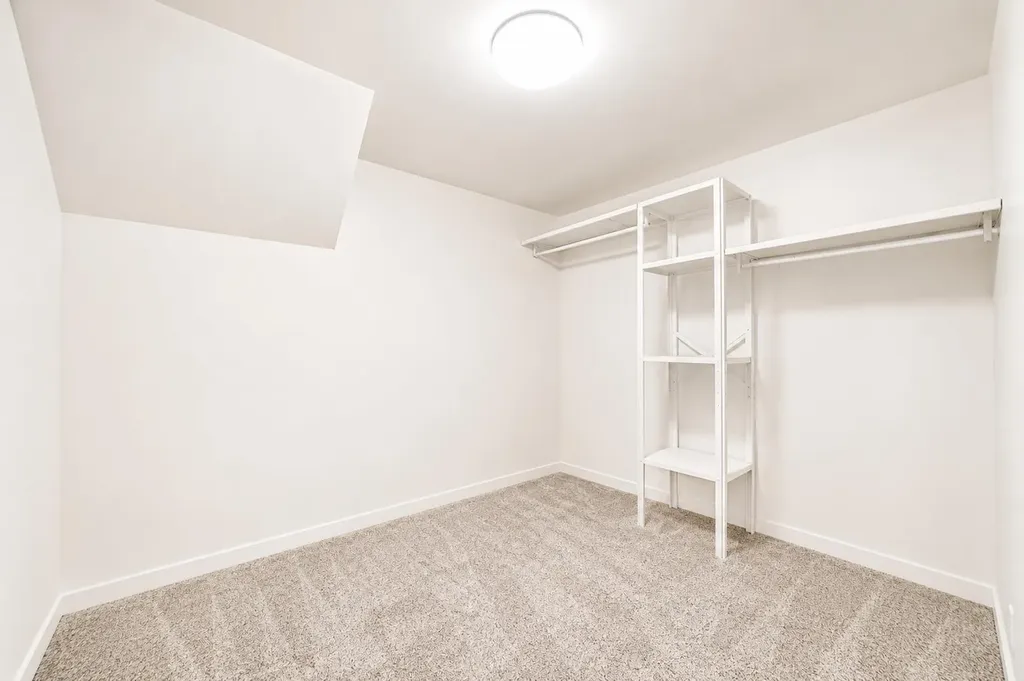 17 Calder Place SE Medicine Hat AB T1B3K2