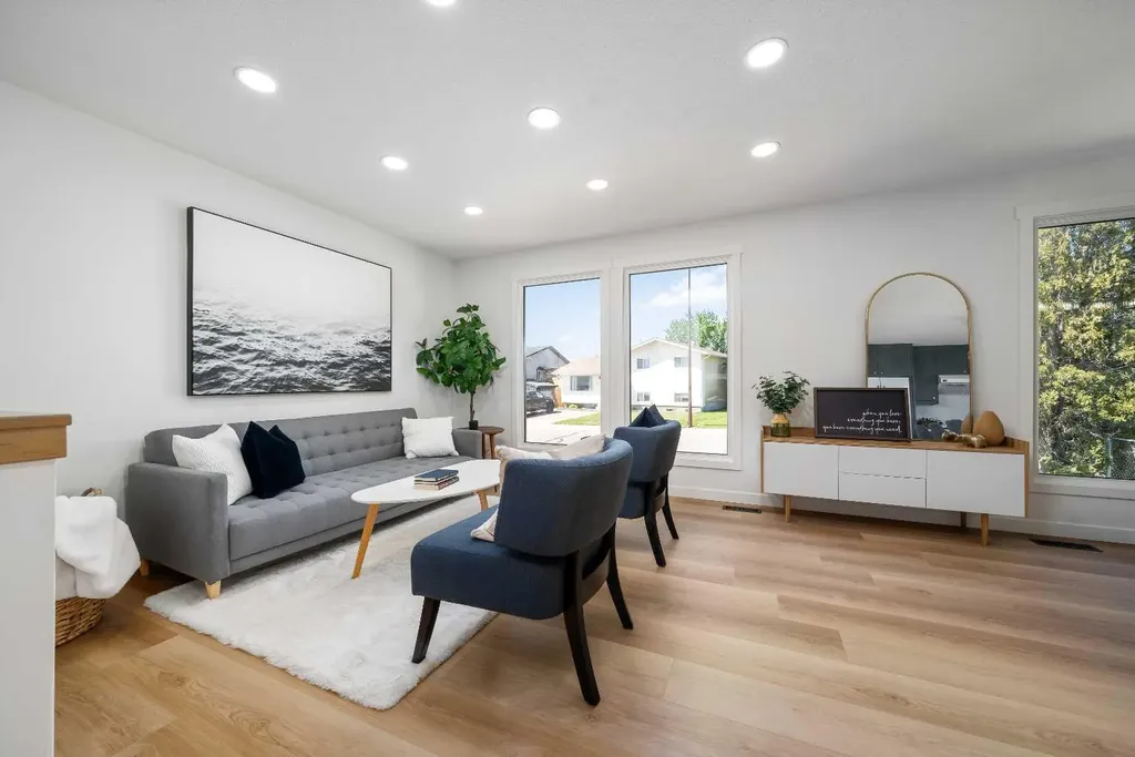 17 Calder Place SE Medicine Hat AB T1B3K2