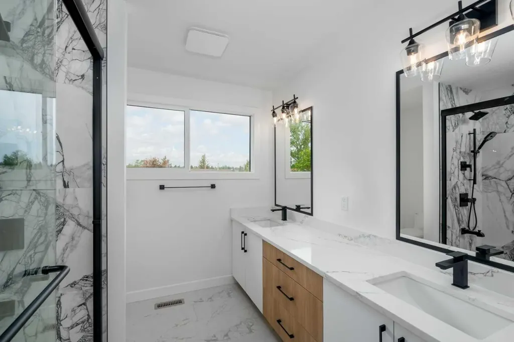 312 Queensland Road SE Calgary AB T2J 3S6