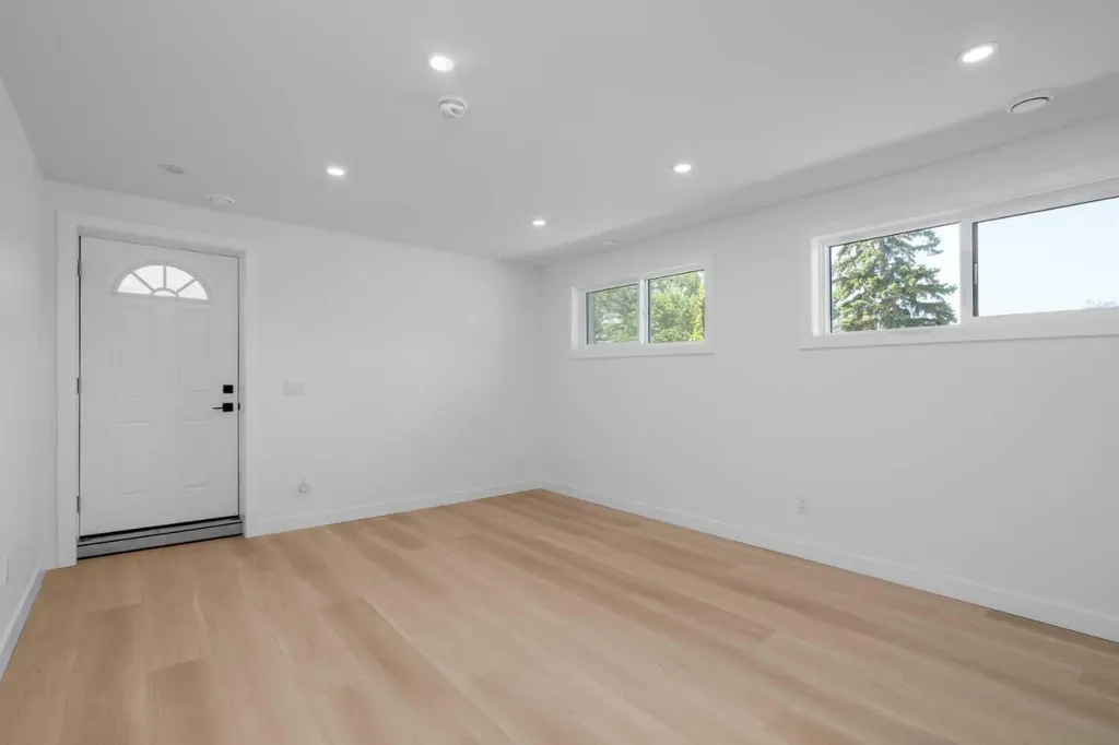 312 Queensland Road SE Calgary AB T2J 3S6