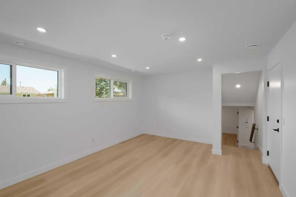 312 Queensland Road SE Calgary AB T2J 3S6