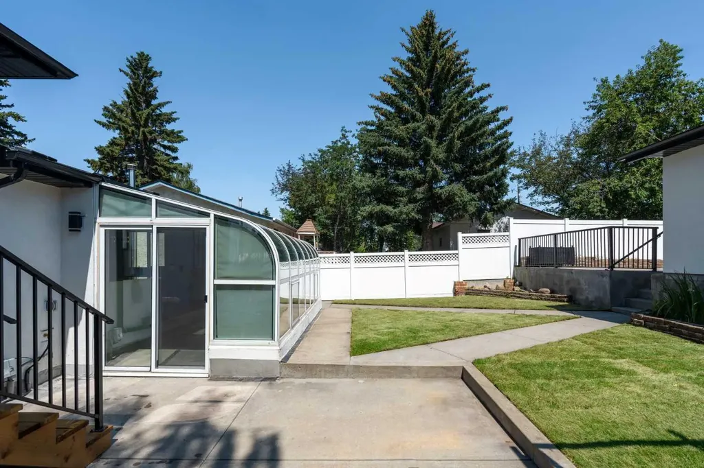 312 Queensland Road SE Calgary AB T2J 3S6