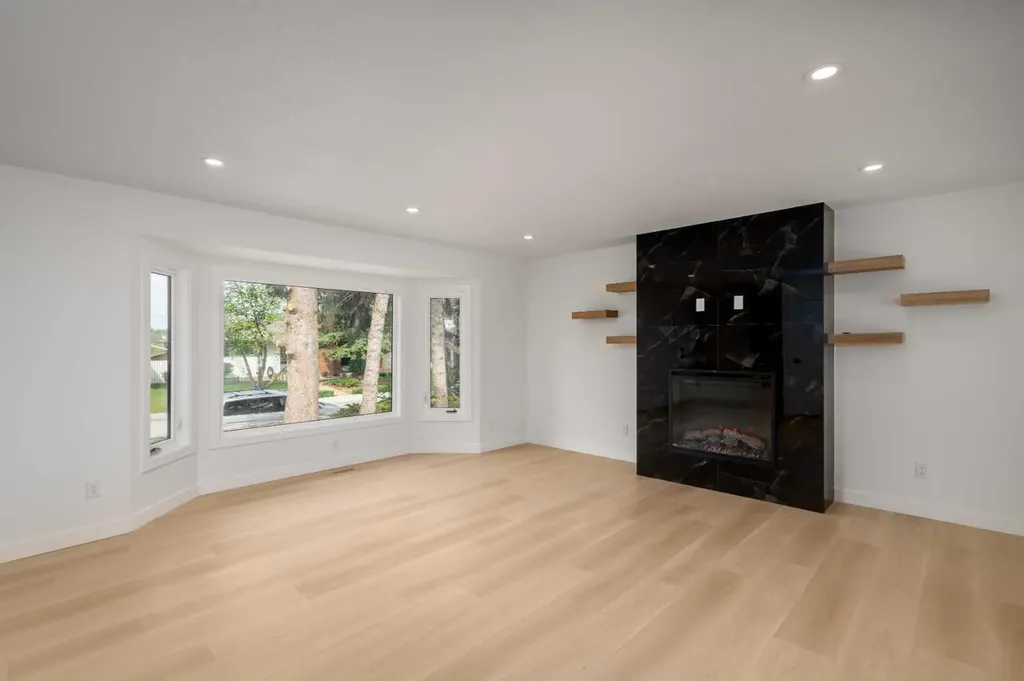 312 Queensland Road SE Calgary AB T2J 3S6