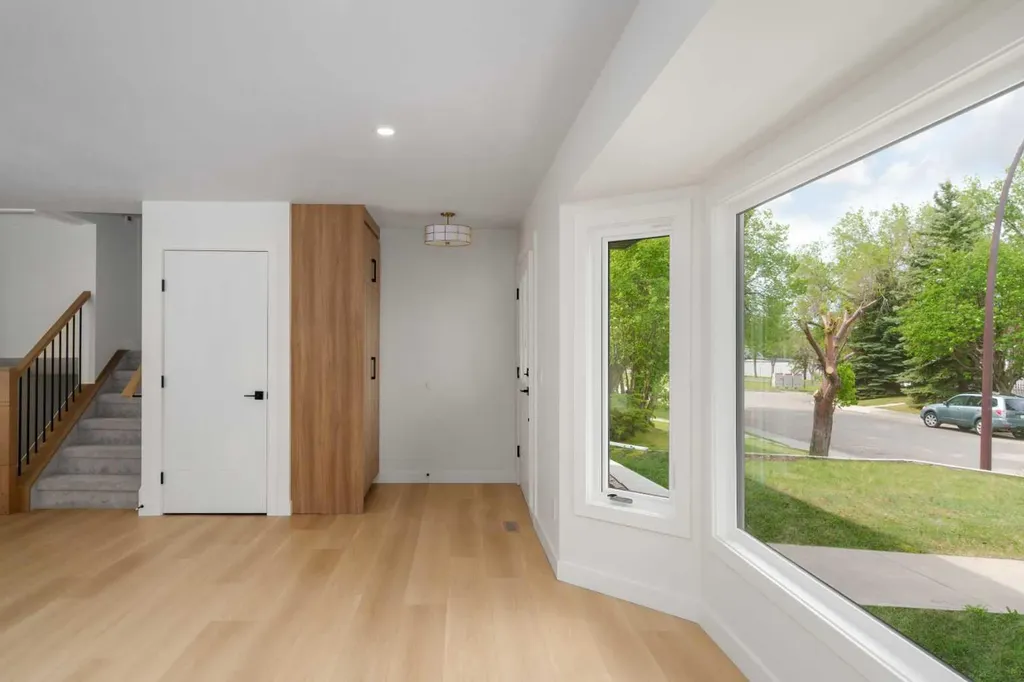 312 Queensland Road SE Calgary AB T2J 3S6