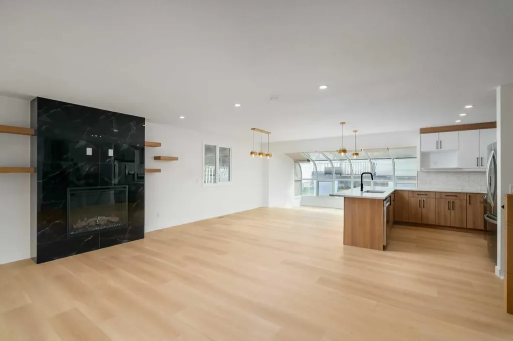312 Queensland Road SE Calgary AB T2J 3S6