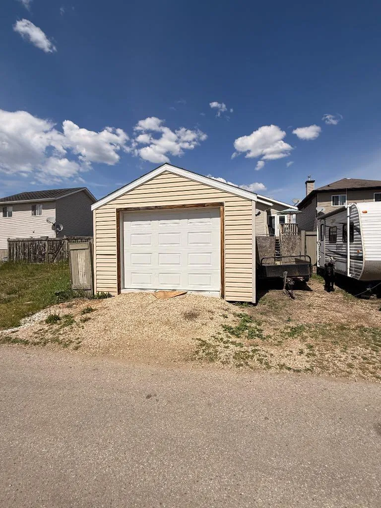 9137 94a Avenue Grande Prairie AB T8X 1V4