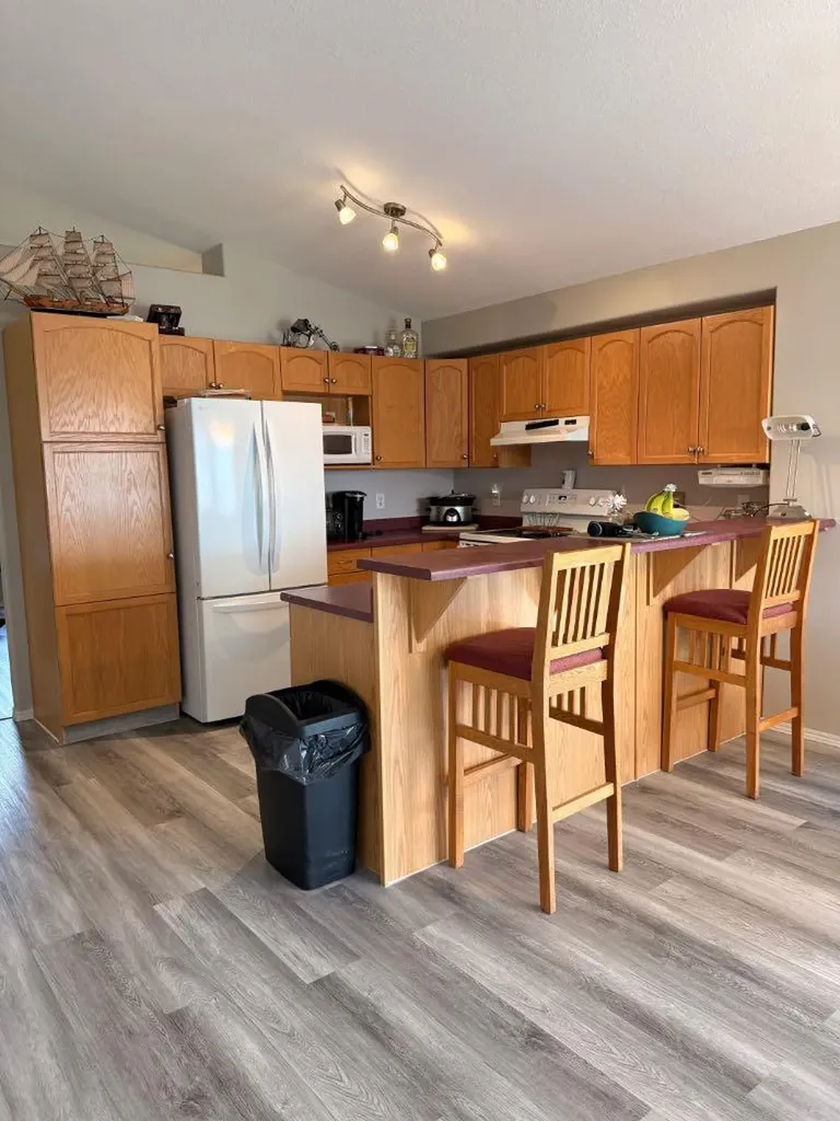 9137 94a Avenue Grande Prairie AB T8X 1V4