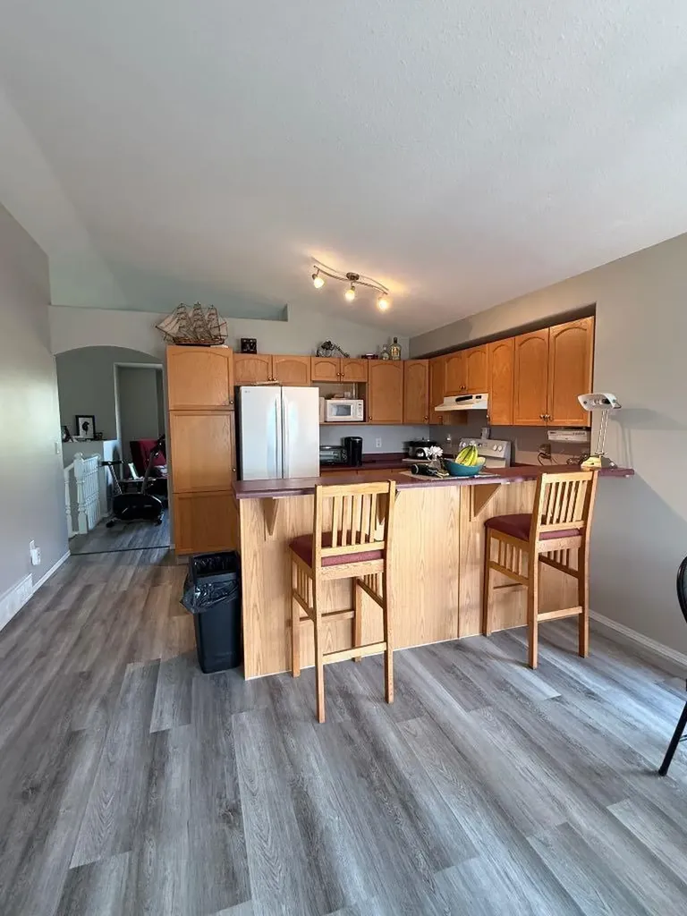 9137 94a Avenue Grande Prairie AB T8X 1V4