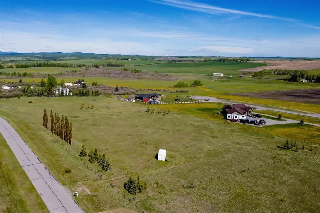 176042 168 Avenue W Rural Foothills County AB T1S 0Z7