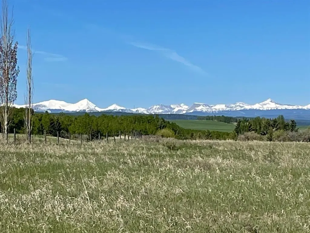 176042 168 Avenue W Rural Foothills County AB T1S 0Z7