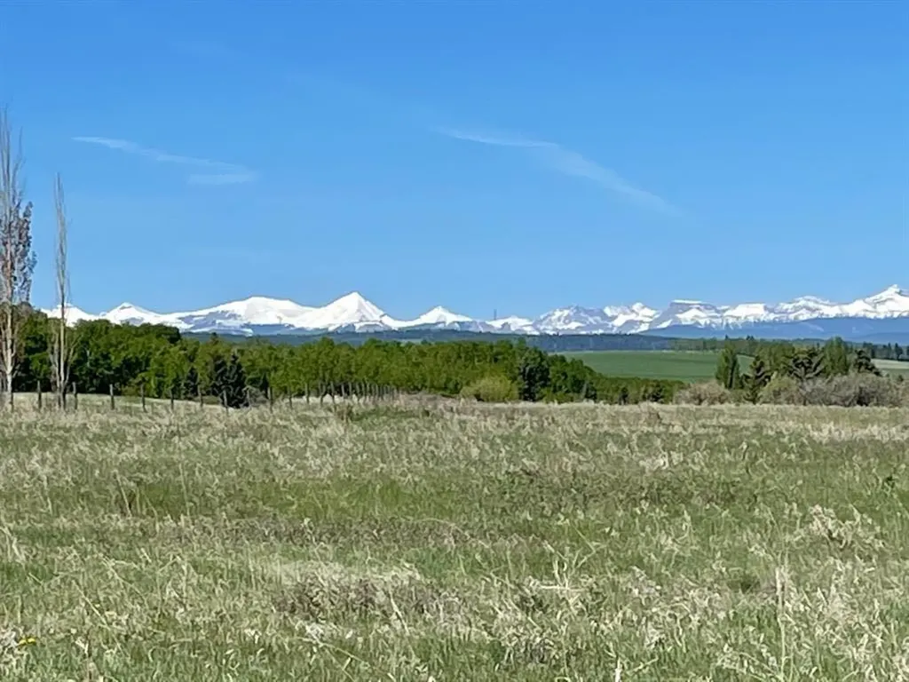 176042 168 Avenue W Rural Foothills County AB T1S 0Z7