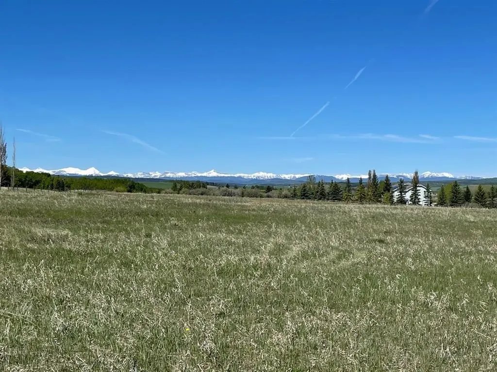 176042 168 Avenue W Rural Foothills County AB T1S 0Z7