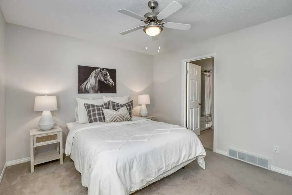 8 Riverview Circle Cochrane AB T4C1X1
