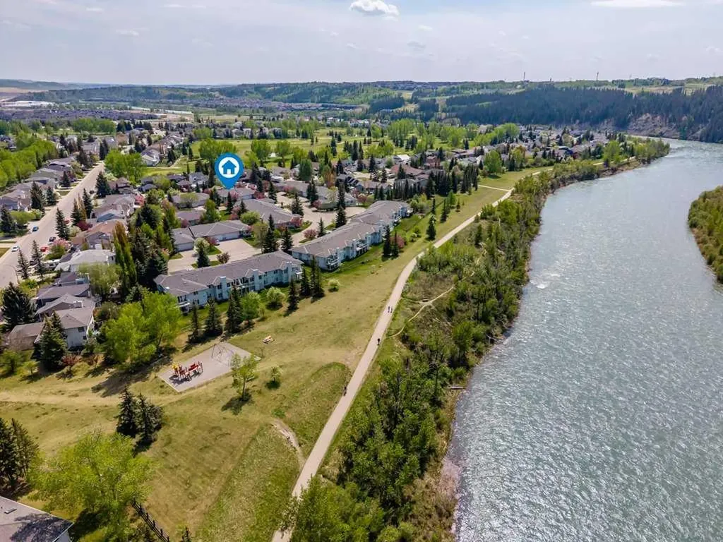 8 Riverview Circle Cochrane AB T4C1X1