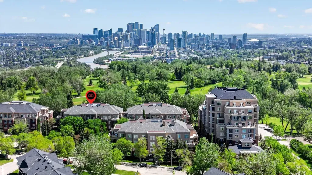 24 Hemlock Crescent SW Calgary AB T3C 2Z1