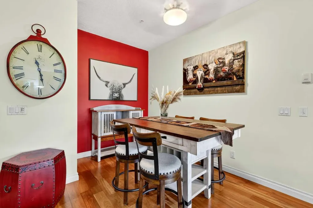 24 Hemlock Crescent SW Calgary AB T3C 2Z1