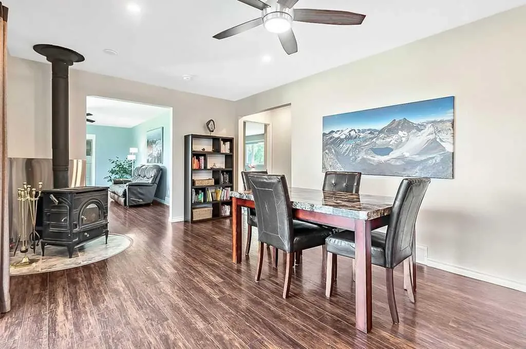 118018 380 Avenue E Rural Foothills County AB T1V 1N3