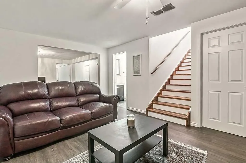 118018 380 Avenue E Rural Foothills County AB T1V 1N3