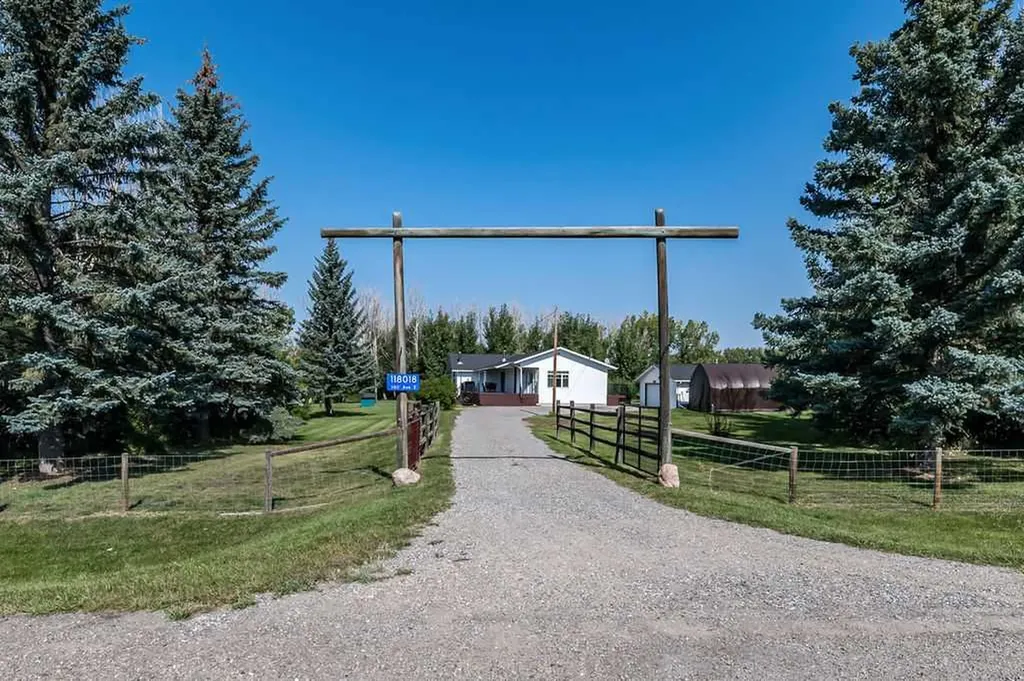 118018 380 Avenue E Rural Foothills County AB T1V 1N3