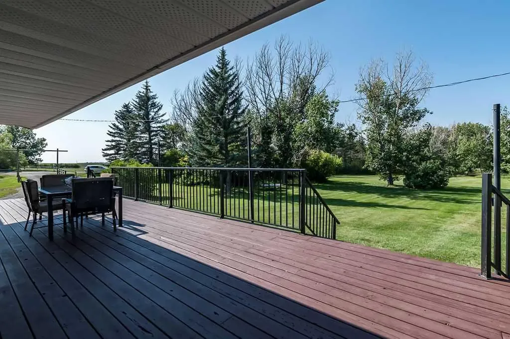 118018 380 Avenue E Rural Foothills County AB T1V 1N3