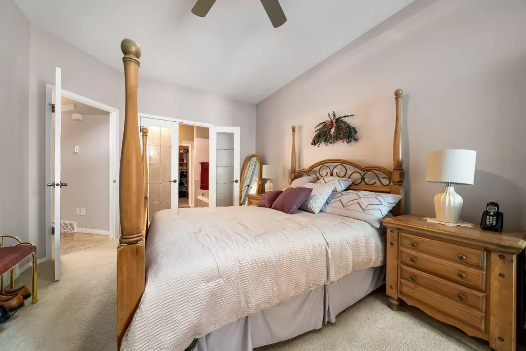 8 River Ridge Drive NW Medicine Hat AB T1A 8T3