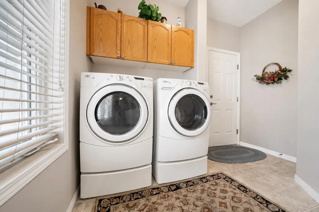 8 River Ridge Drive NW Medicine Hat AB T1A 8T3