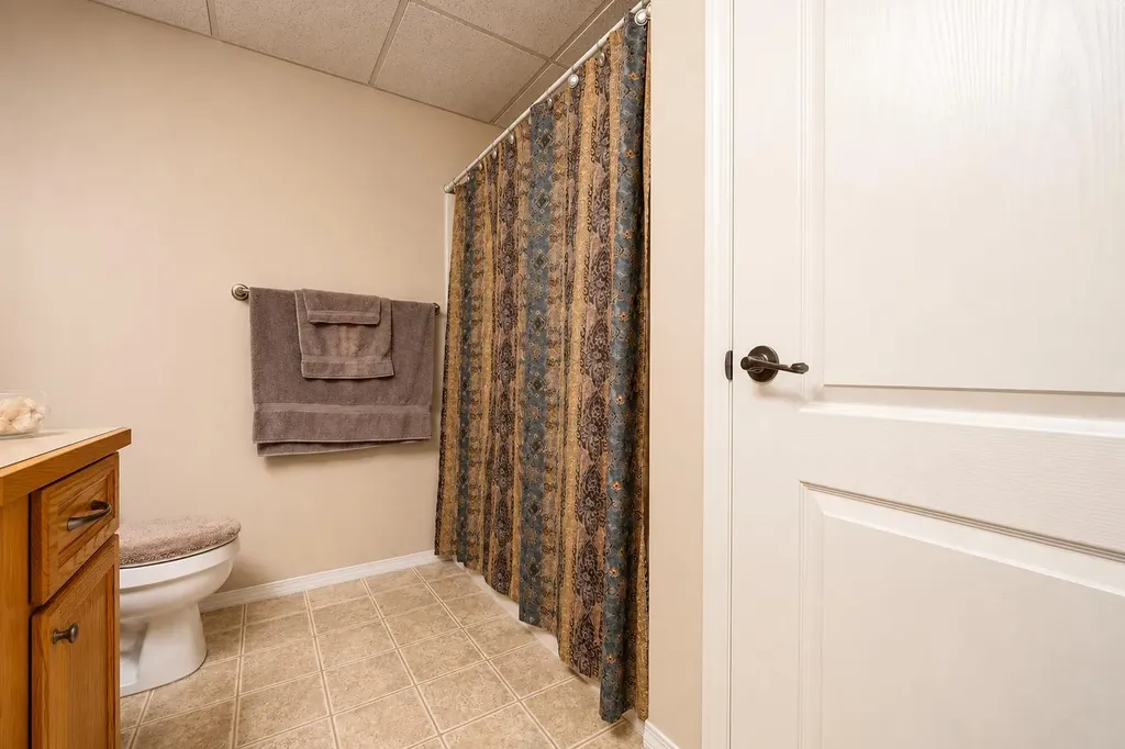 8 River Ridge Drive NW Medicine Hat AB T1A 8T3