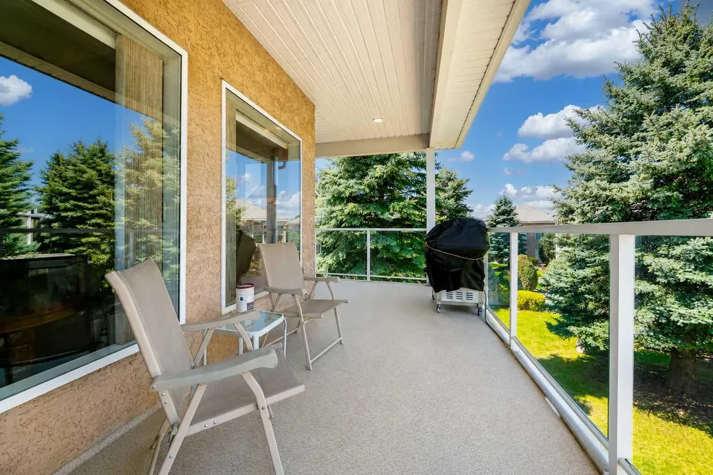 8 River Ridge Drive NW Medicine Hat AB T1A 8T3