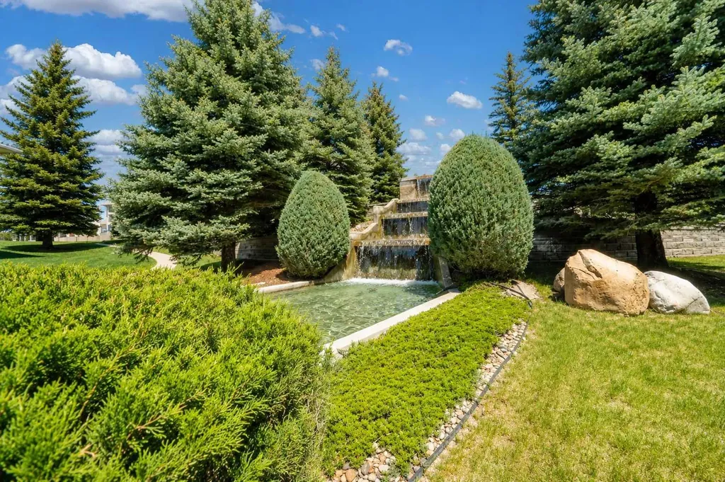 8 River Ridge Drive NW Medicine Hat AB T1A 8T3