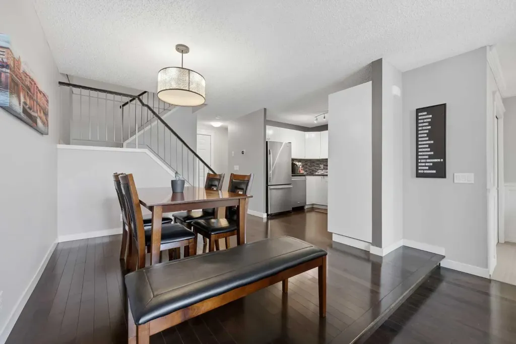 12625 24 Street SW Calgary AB T2W 4B1