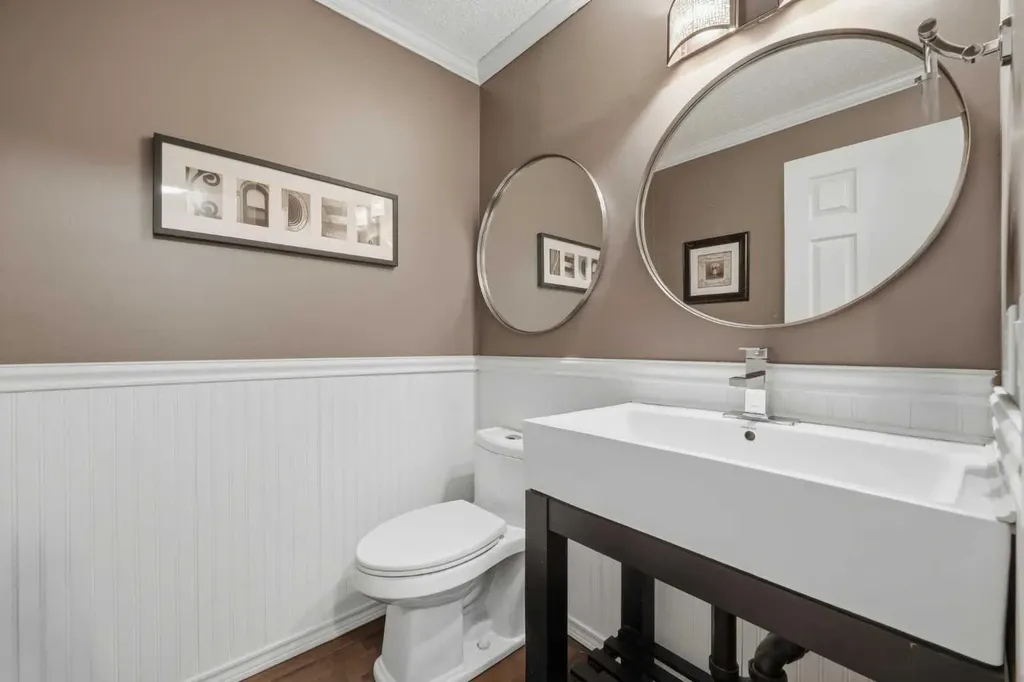 12625 24 Street SW Calgary AB T2W 4B1