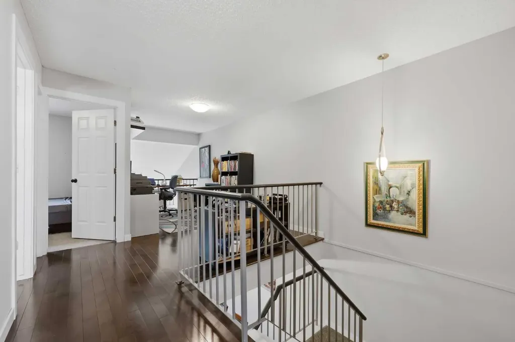 12625 24 Street SW Calgary AB T2W 4B1