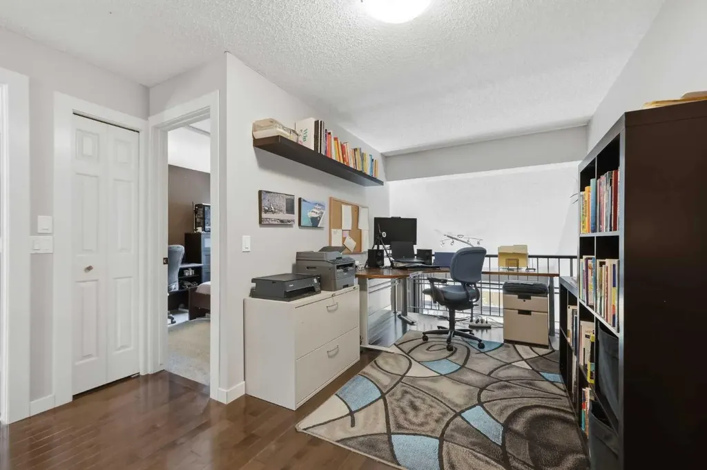 12625 24 Street SW Calgary AB T2W 4B1